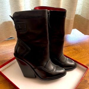 Diesel boots size 7